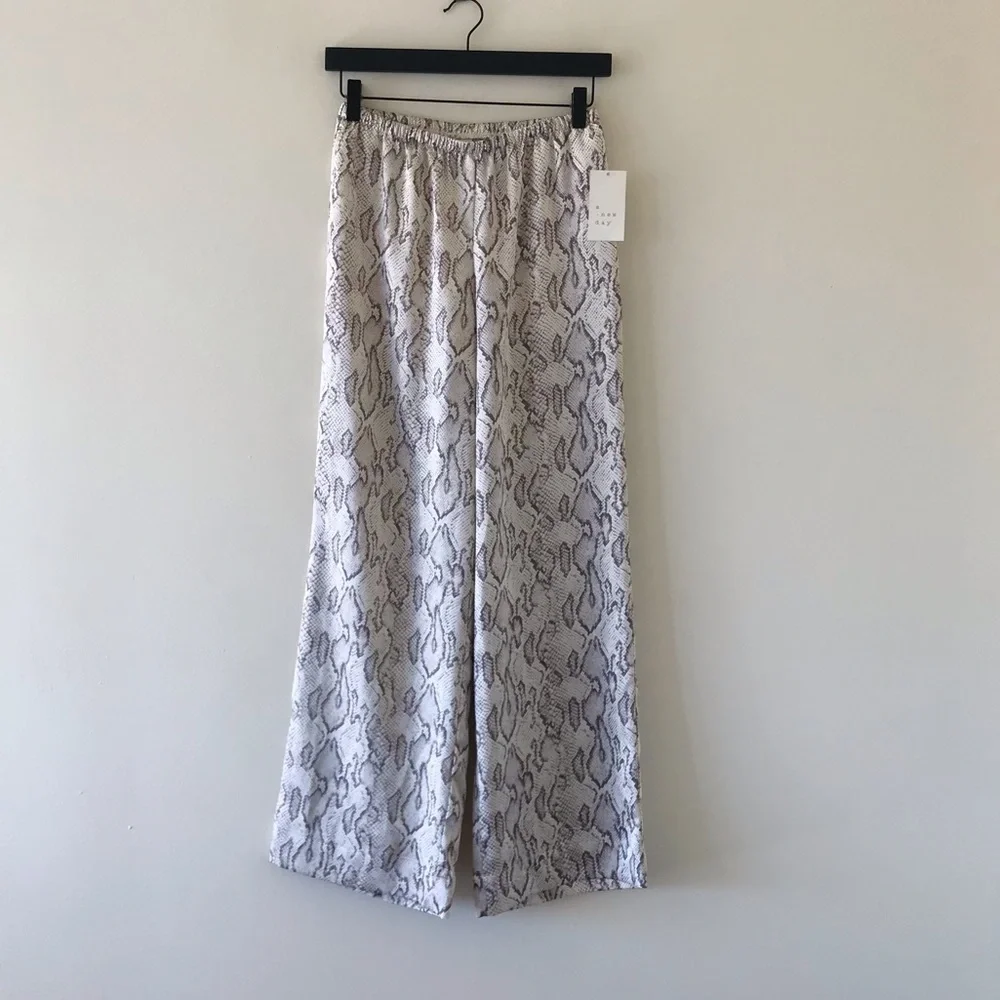 A New Day Snakeskin Print Wide Leg Pants, NWT - Picture 2 of 13